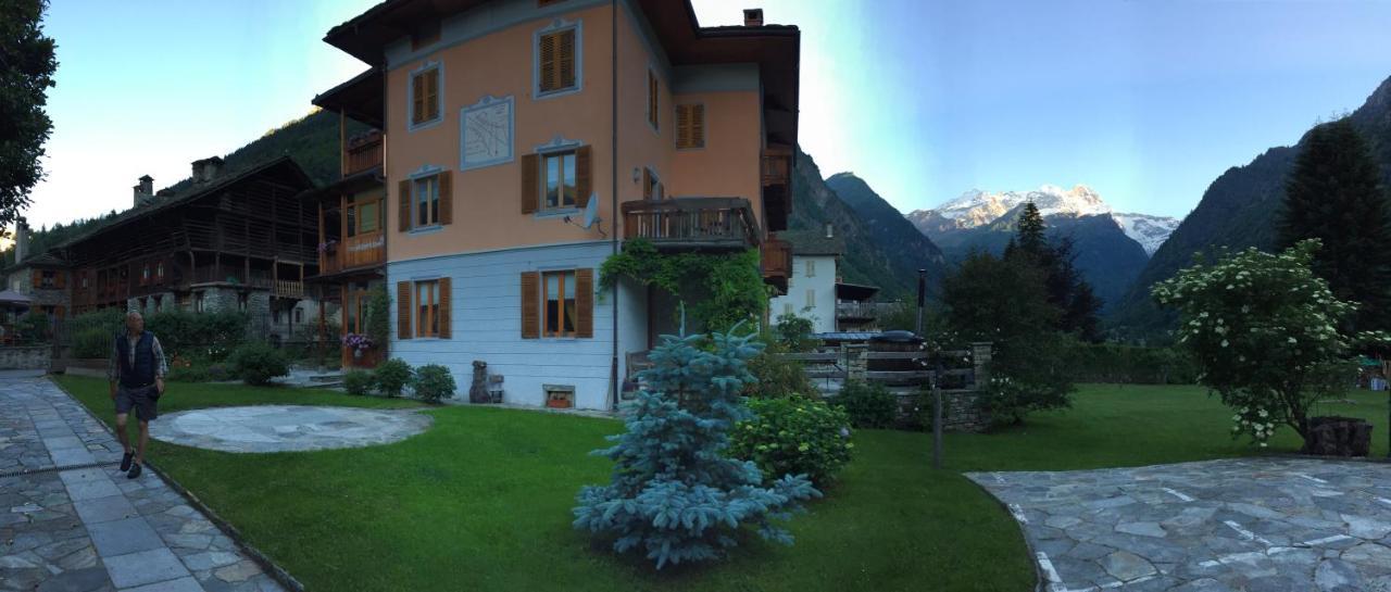 Bed and Breakfast Tre Alberi Liberi Аланья-Вальсезия Экстерьер фото