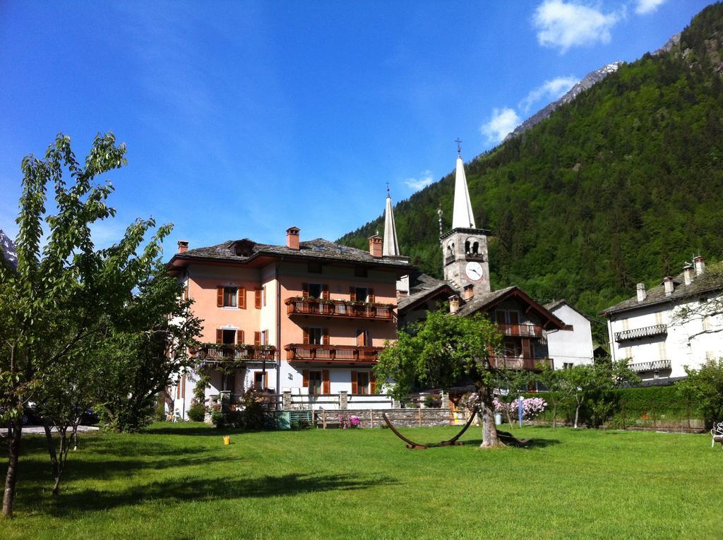 Bed and Breakfast Tre Alberi Liberi Аланья-Вальсезия Экстерьер фото