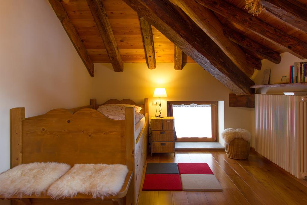 Bed and Breakfast Tre Alberi Liberi Аланья-Вальсезия Экстерьер фото